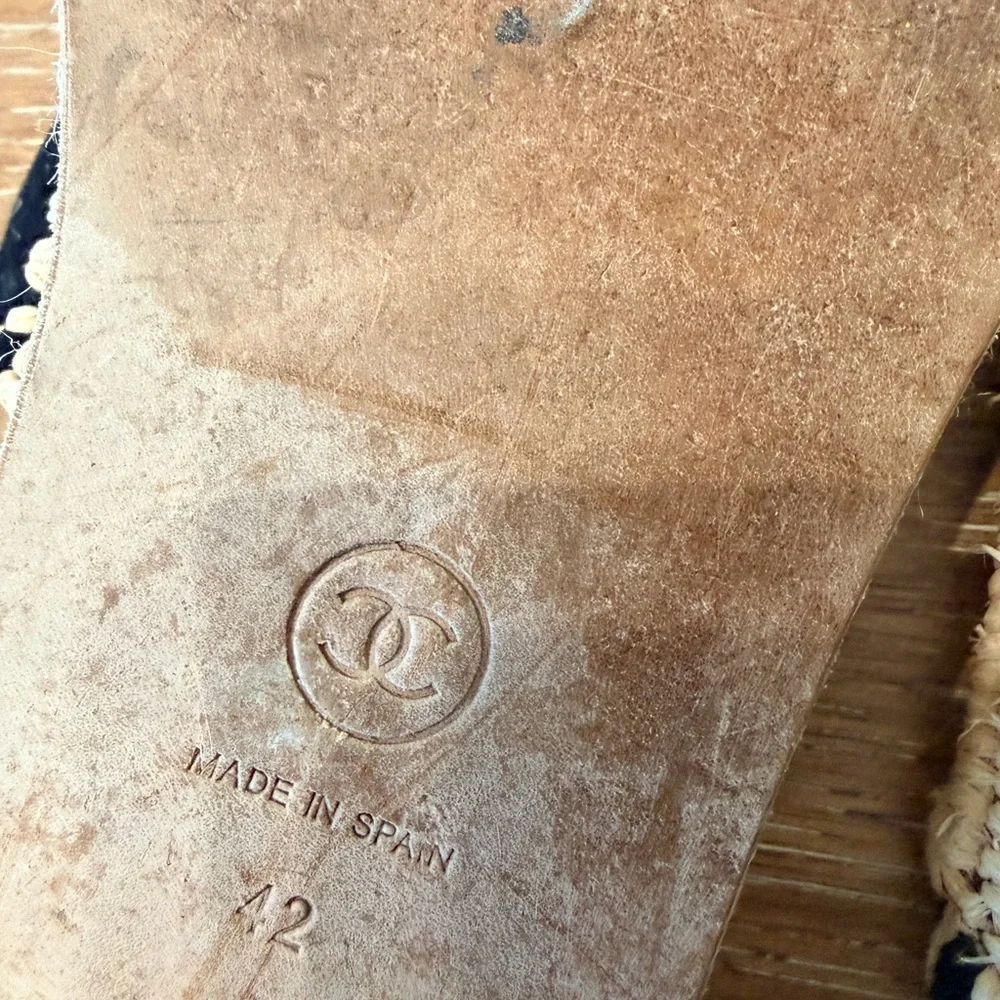 CHANEL Black and Tan Espadrille Slides